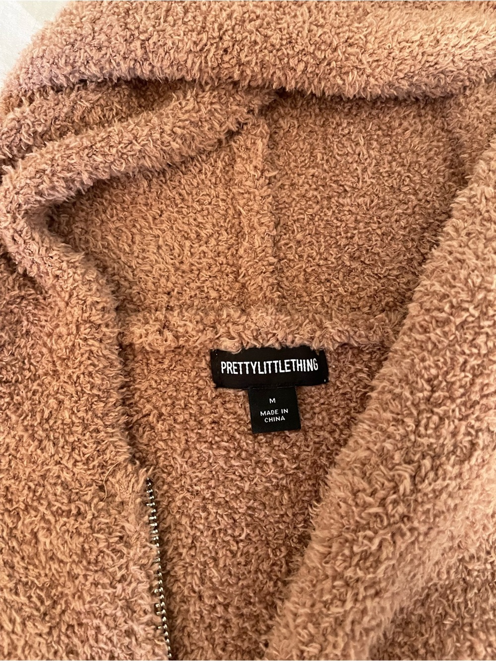 NWOT PrettyLittleThing Cropped Teddy Zip Jacket in Camel - Size M - Picture 2 of 4